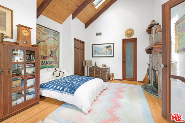 2 Bed Home for Sale in Topanga, California