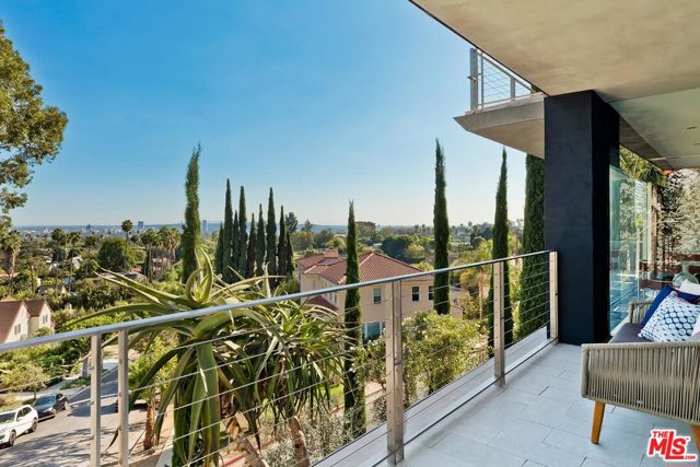 3 Bed Home for Sale in Los Angeles, California