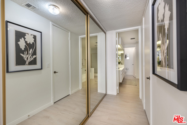 2 Bed Home for Sale in Los Angeles, California