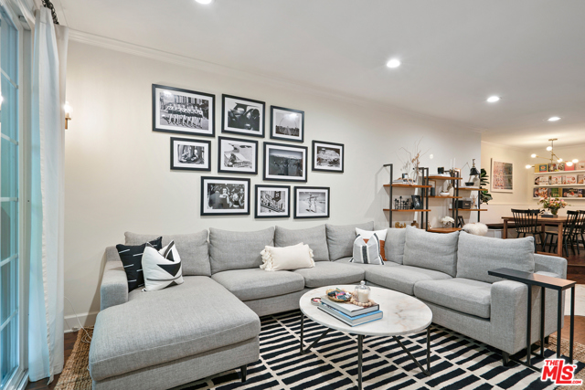 1 Bed Home for Sale in Los Angeles, California