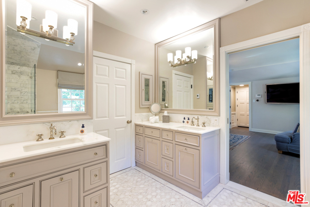 4 Bed Home for Sale in Los Angeles, California