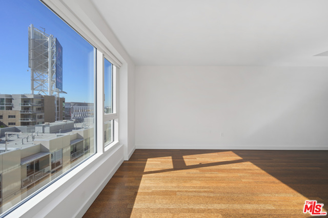 1 Bed Home for Sale in Los Angeles, California