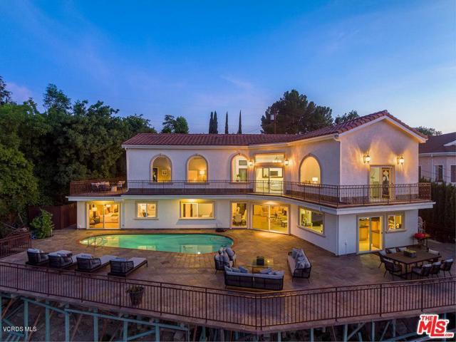 Photo of 22447 Venido Road, Woodland Hills, CA 91364