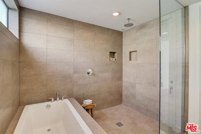 2 Bed Home for Sale in Los Angeles, California