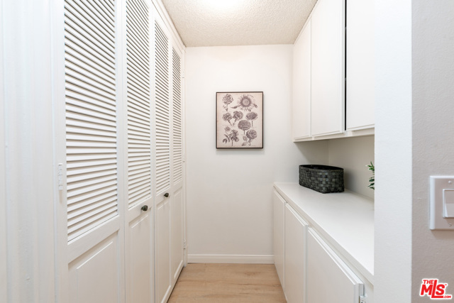 2 Bed Home for Sale in Los Angeles, California