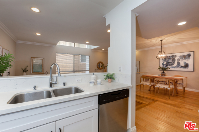 2 Bed Home for Sale in Los Angeles, California