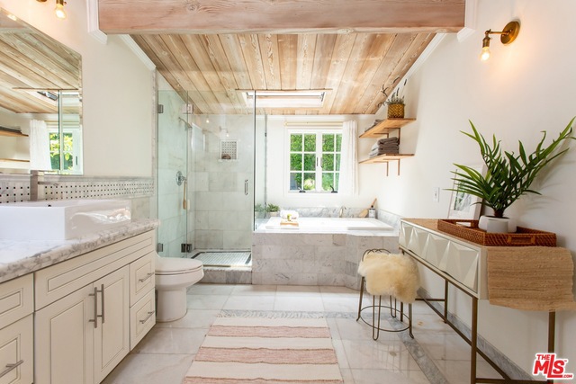 2261 CARRIAGE Drive, Rolling Hills Estates, California 90274, 4 Bedrooms Bedrooms, ,4 BathroomsBathrooms,Residential,Sold,CARRIAGE,19486406