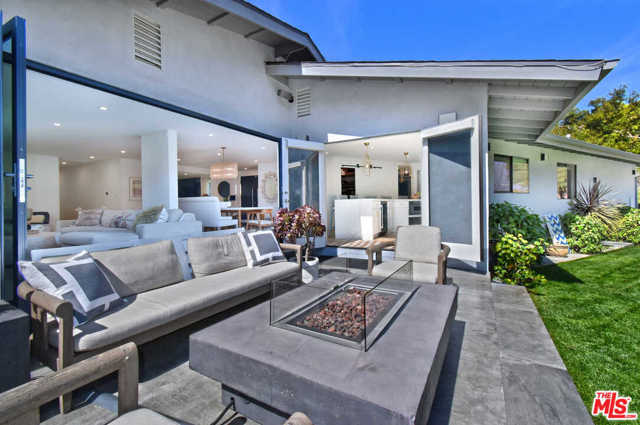 4 Bed Home for Sale in Sherman Oaks, California