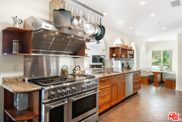 3 Bed Home for Sale in Sherman Oaks, California