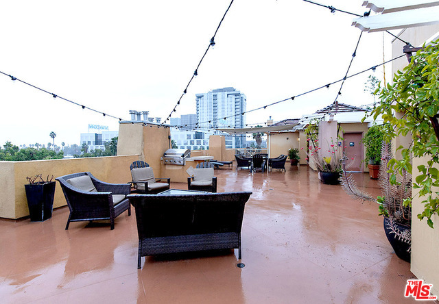 2 Bed Home for Sale in Los Angeles, California