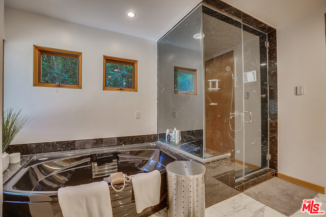 4 Bed Home for Sale in Sherman Oaks, California