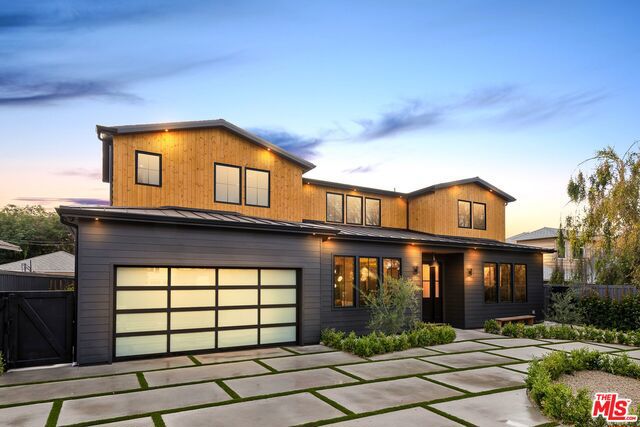 5 Bed Home for Sale in Studio City, California