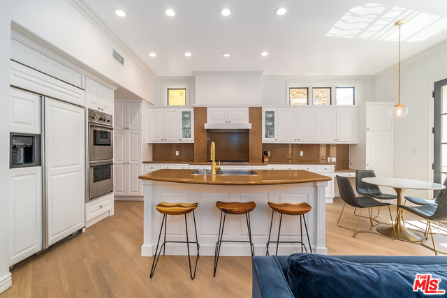 5 Bed Home for Sale in Venice, California