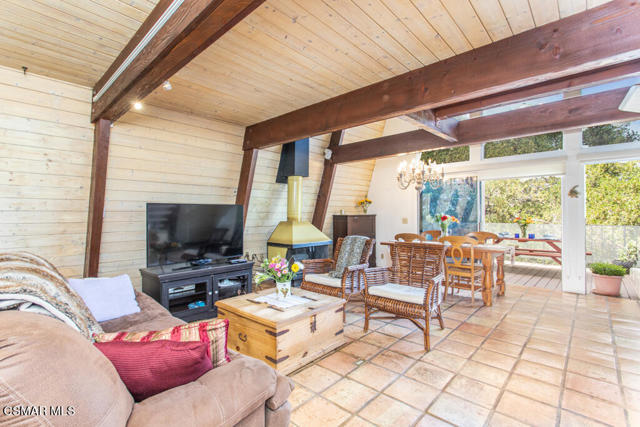 2 Bed Home for Sale in Calabasas, California