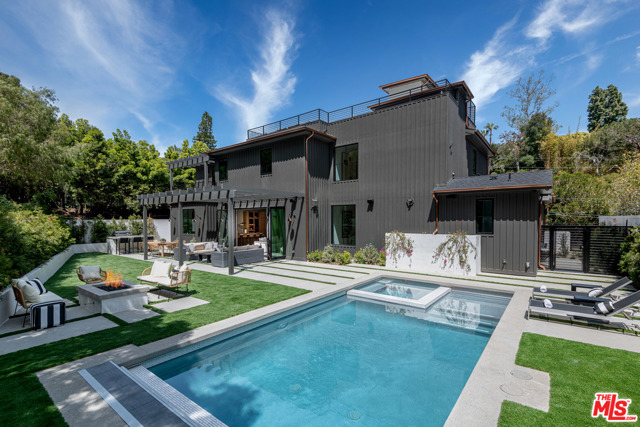 6 Bed Home for Sale in Pacific Palisades, California