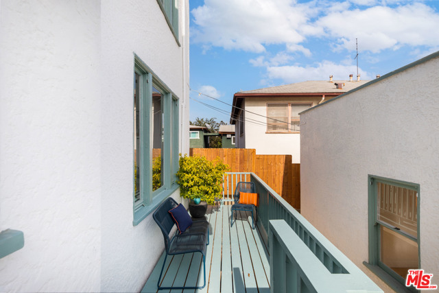 1 Bed Home for Sale in Los Angeles, California