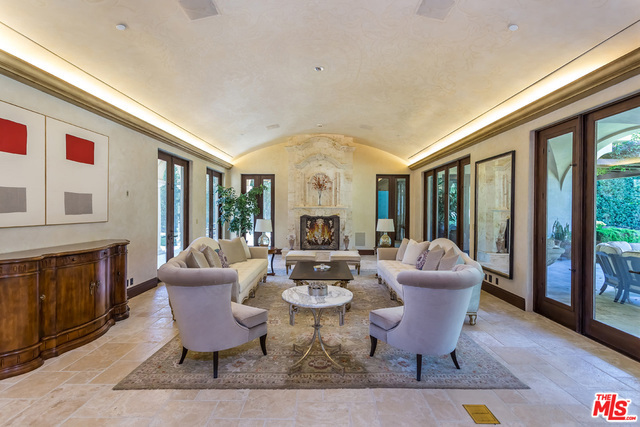 7 Bed Home for Sale in Beverly Hills, California