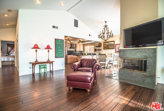 209 JUANITA Avenue, Redondo Beach, California 90277, 3 Bedrooms Bedrooms, ,2 BathroomsBathrooms,Residential,Sold,JUANITA,18363116