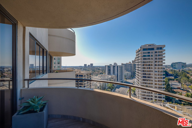 2 Bed Home for Sale in Los Angeles, California
