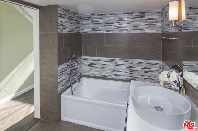 2 Bed Home for Sale in Studio City, California