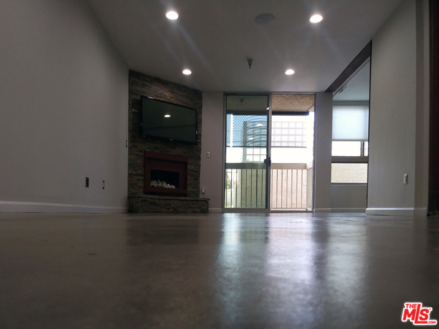 1 Bed Home for Sale in North Hollywood, California