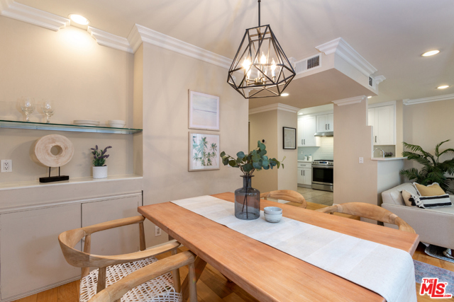 2 Bed Home for Sale in Los Angeles, California