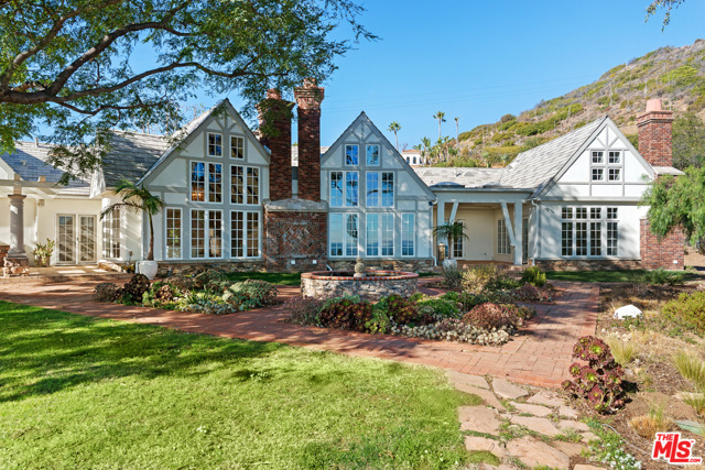 4 Bed Home for Sale in Malibu, California