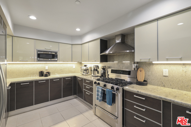 3 Bed Home for Sale in Los Angeles, California