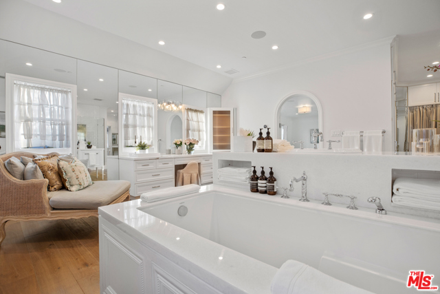5 Bed Home for Sale in Beverly Hills, California