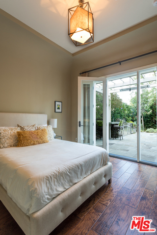 4 Bed Home for Sale in Sherman Oaks, California