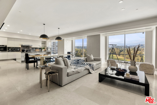 4 Bed Home for Sale in Los Angeles, California