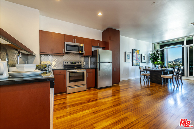 1 Bed Home for Sale in Los Angeles, California