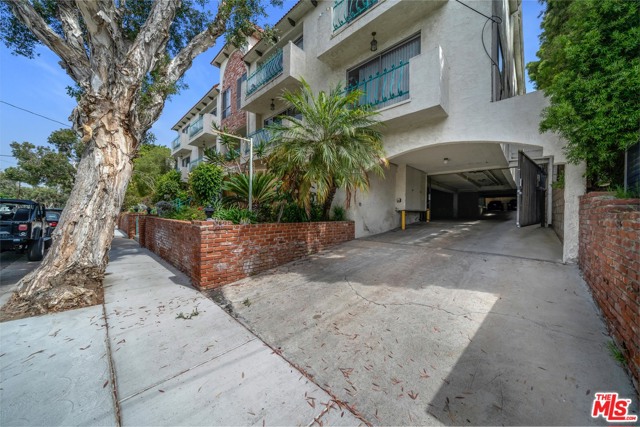 Income Home for Sale in Santa Monica, California