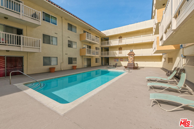 1707 PACIFIC COAST Highway, Hermosa Beach, California 90254, 1 Bedroom Bedrooms, ,1 BathroomBathrooms,Residential,Sold,PACIFIC COAST,18303546