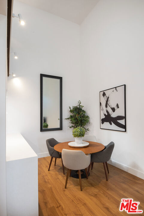 2 Bed Home for Sale in Playa del Rey, California