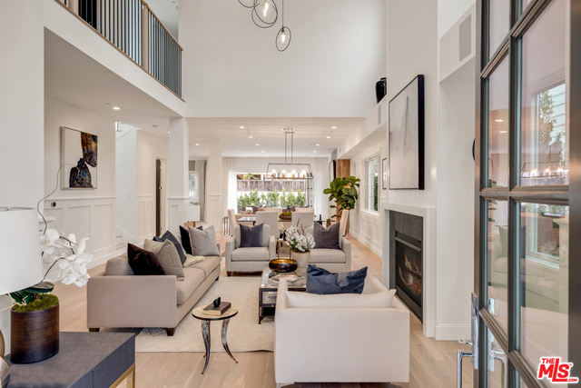 1813 OAK Avenue, Manhattan Beach, California 90266, 5 Bedrooms Bedrooms, ,4 BathroomsBathrooms,Residential,Sold,OAK,19433822