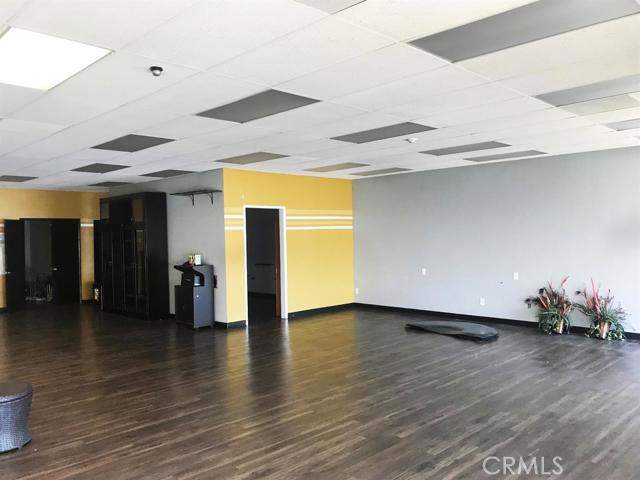 7th, 92395, ,Commercial,For Sale,7th,528905