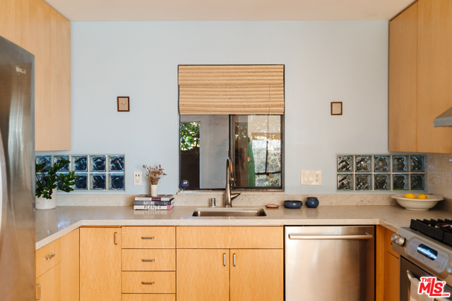 2 Bed Home for Sale in Venice, California