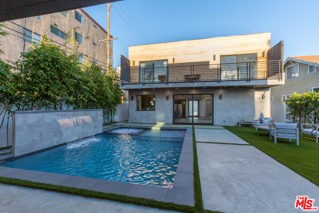 5 Bed Home for Sale in Venice, California