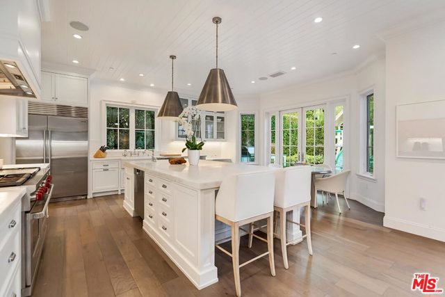 5 Bed Home for Sale in Los Angeles, California