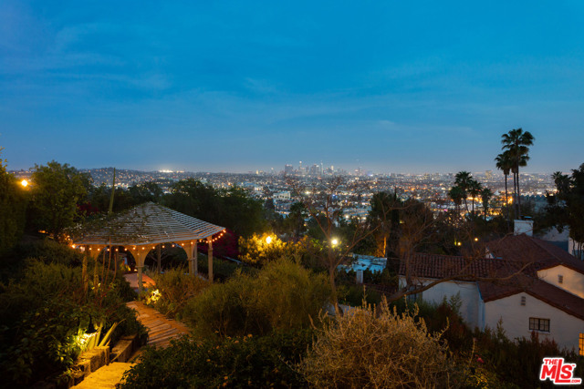 4 Bed Home for Sale in Los Angeles, California