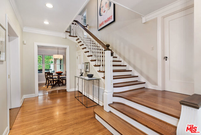 5 Bed Home for Sale in Los Angeles, California