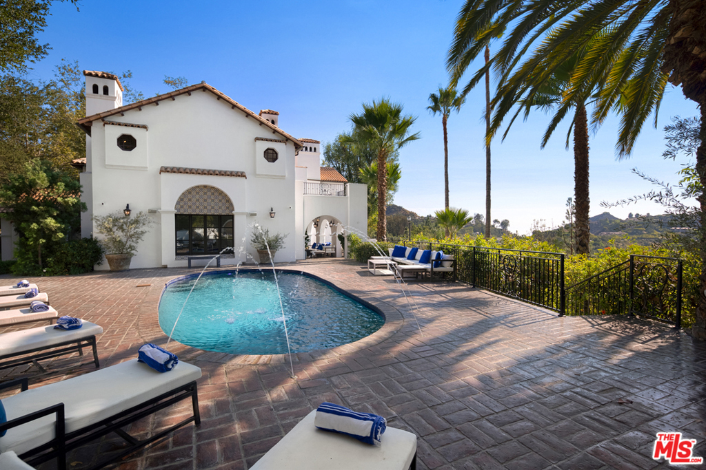 2819 COLDWATER CANYON DRIVE, BEVERLY HILLS, CA 90210