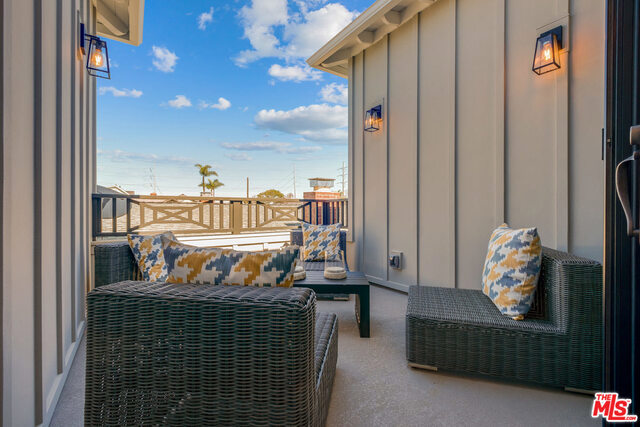 3513 ELM Avenue, Manhattan Beach, California 90266, 5 Bedrooms Bedrooms, ,4 BathroomsBathrooms,Residential,Sold,ELM,19437290