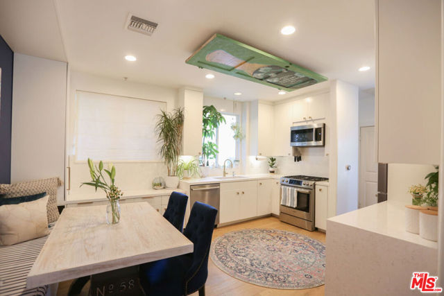 3 Bed Home for Sale in Studio City, California