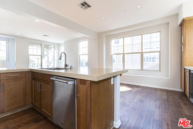 2 Bed Home for Sale in Los Angeles, California