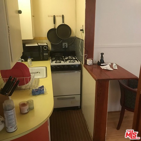 Efficiency Kitchen in the 1st Floor