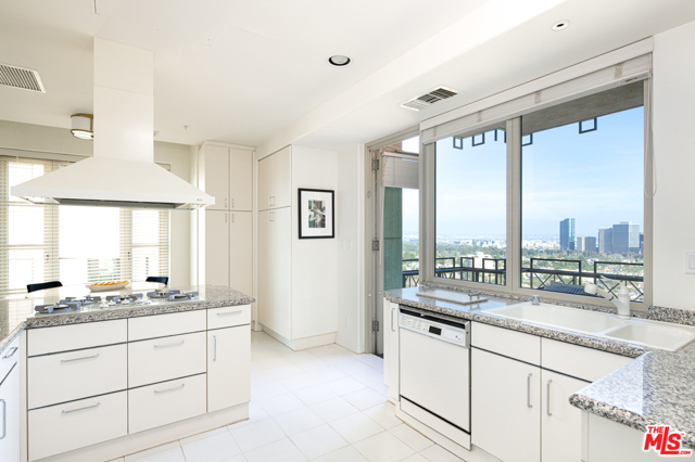 2 Bed Home for Sale in Los Angeles, California