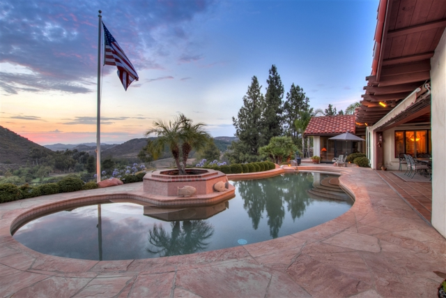 29590 Vista Valley Dr