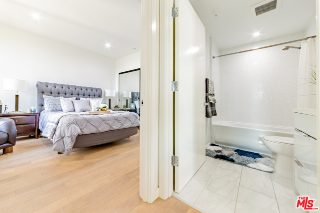3 Bed Home for Sale in Los Angeles, California